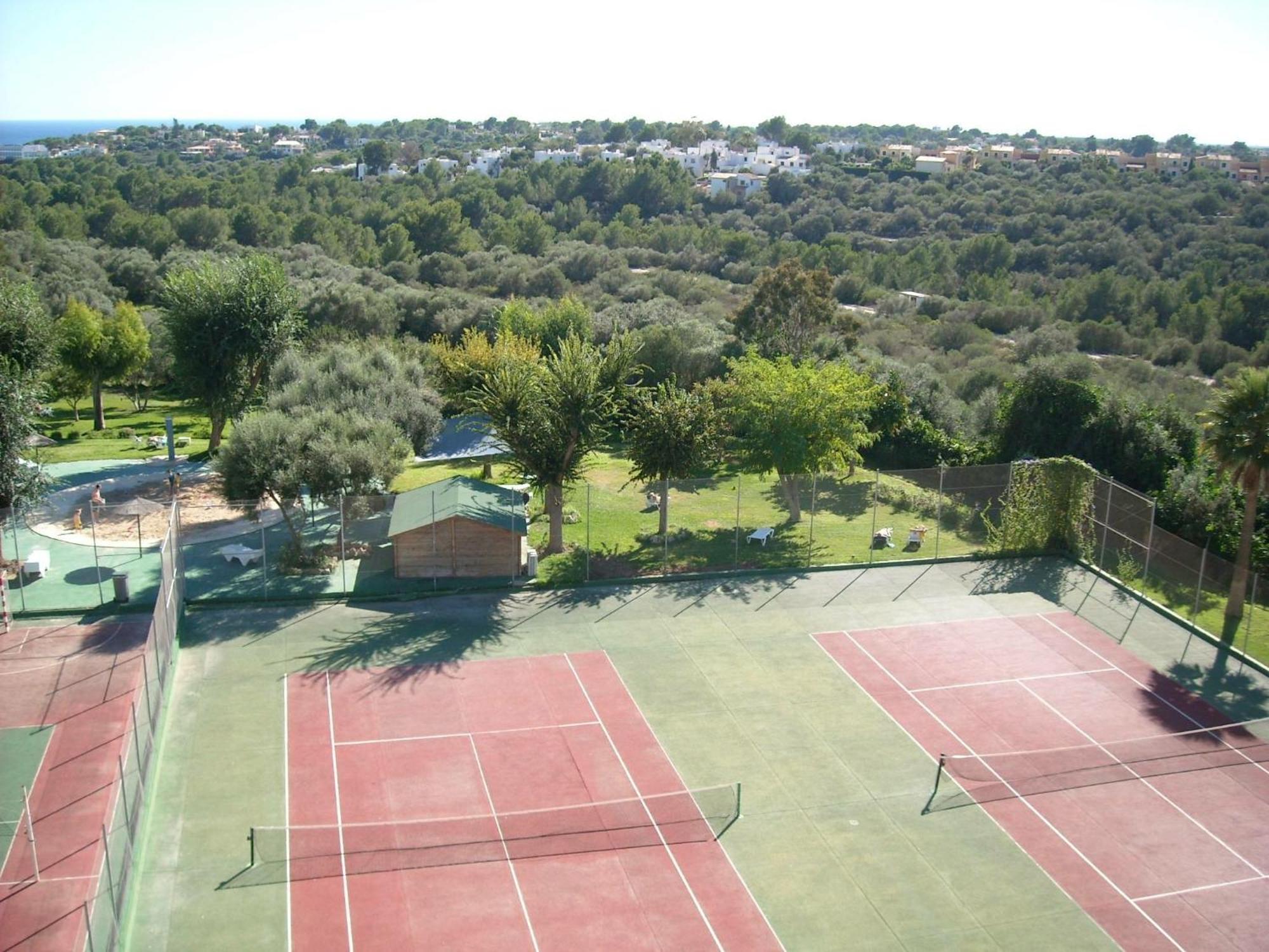 Hotel Club Cala Romani Calas de Mallorca Exterior photo