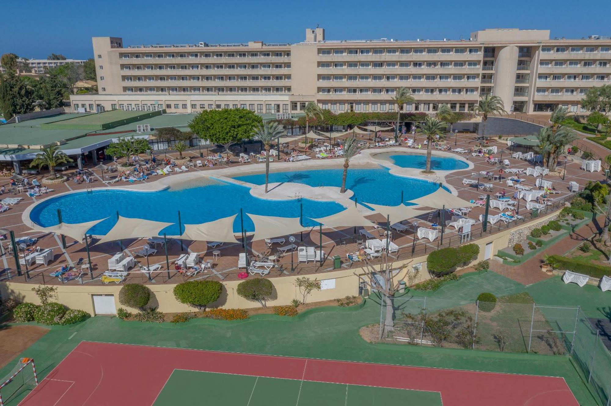 Hotel Club Cala Romani Calas de Mallorca Exterior photo